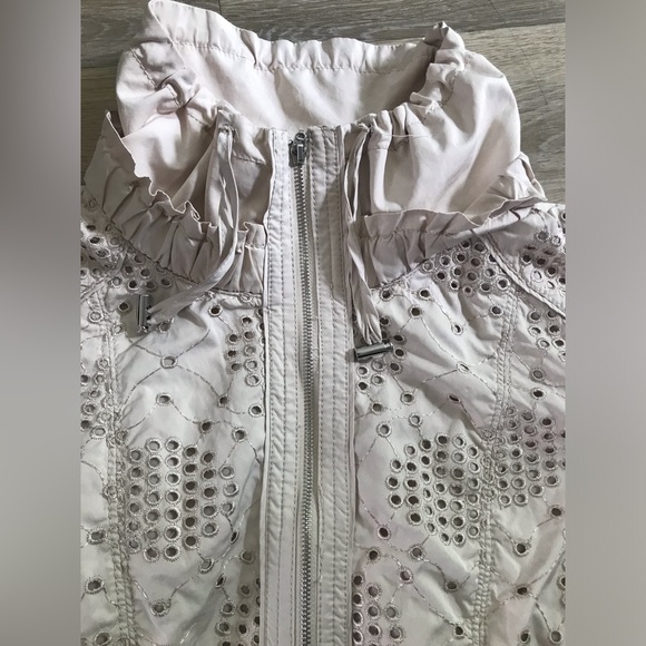 WHITE HOUSE BLACK MARKET EYELET JACKET - Picture 3 of 12